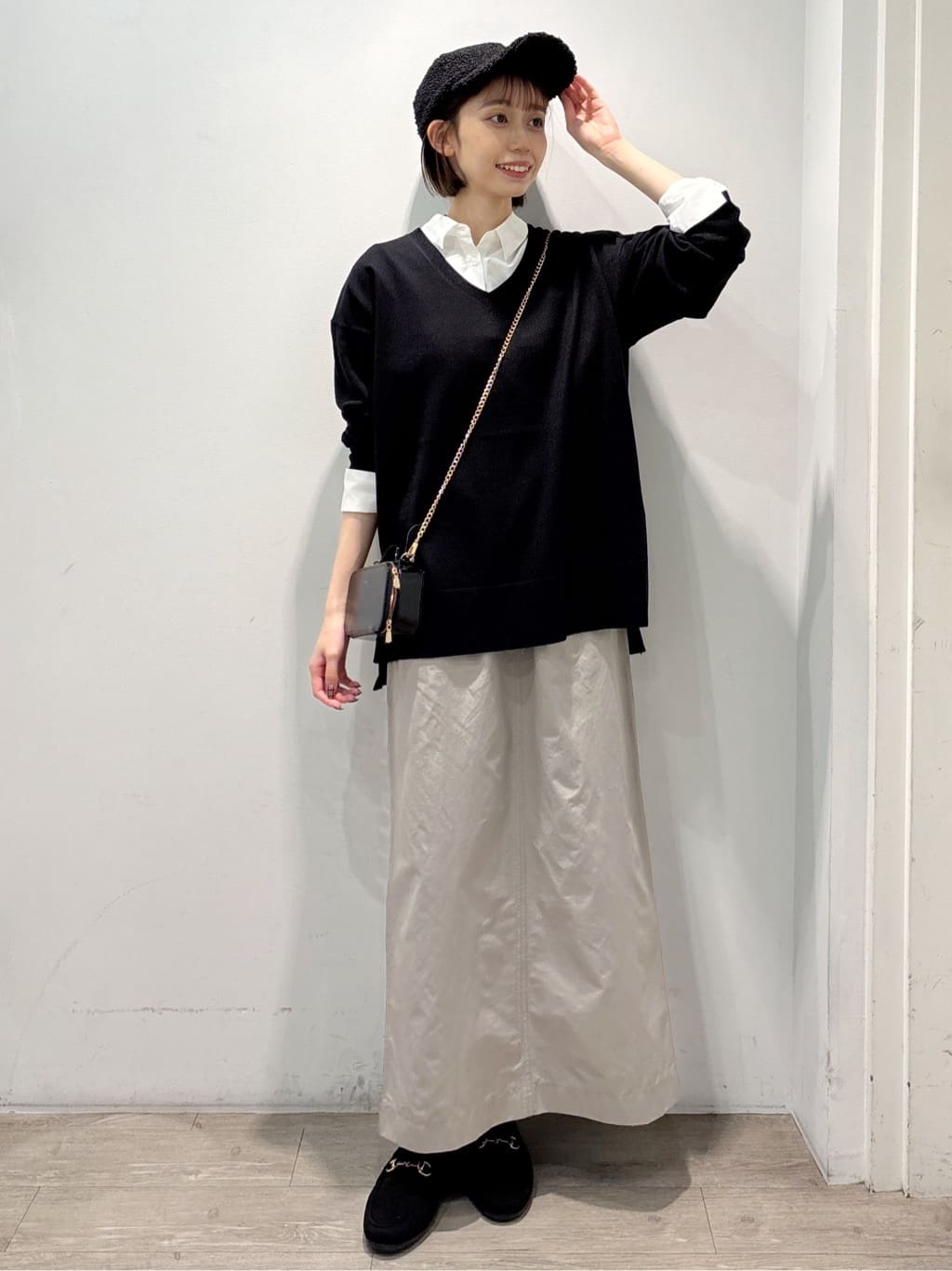 ぶまりんさんの「OPAQUE.CLIP｜Vネックニット／エクストラファインメリノウール【THEシリーズ／洗濯機OK】」を使ったコーディネート