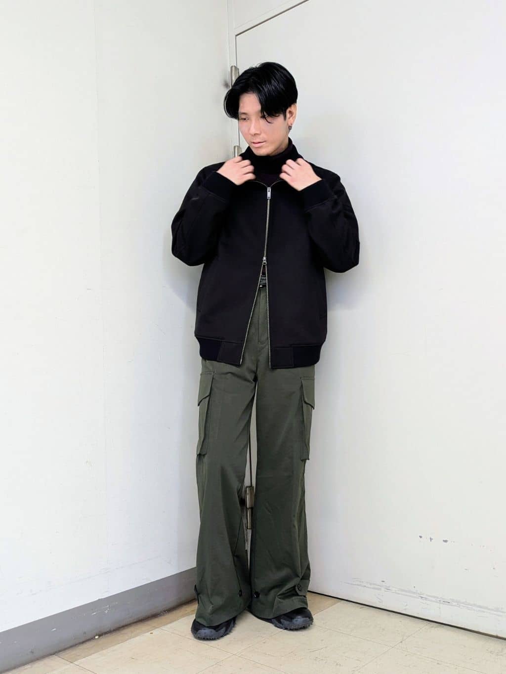 ryoさんの「TAKEO KIKUCHI｜【JUST ONE LAYER】ダウンファブリック ジップアップ リブ ブルゾン」を使ったコーディネート
