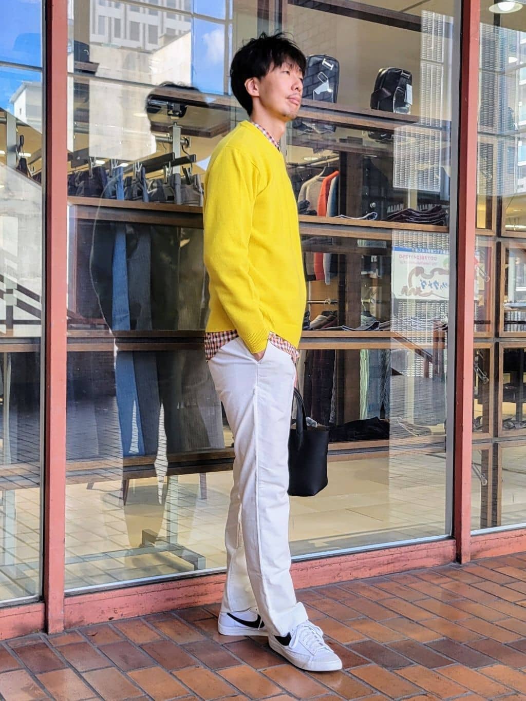 piroyaさんの「TAKEO KIKUCHI｜【Air Palette Knit】ワンポイント カラーニット プルオーバー」を使ったコーディネート