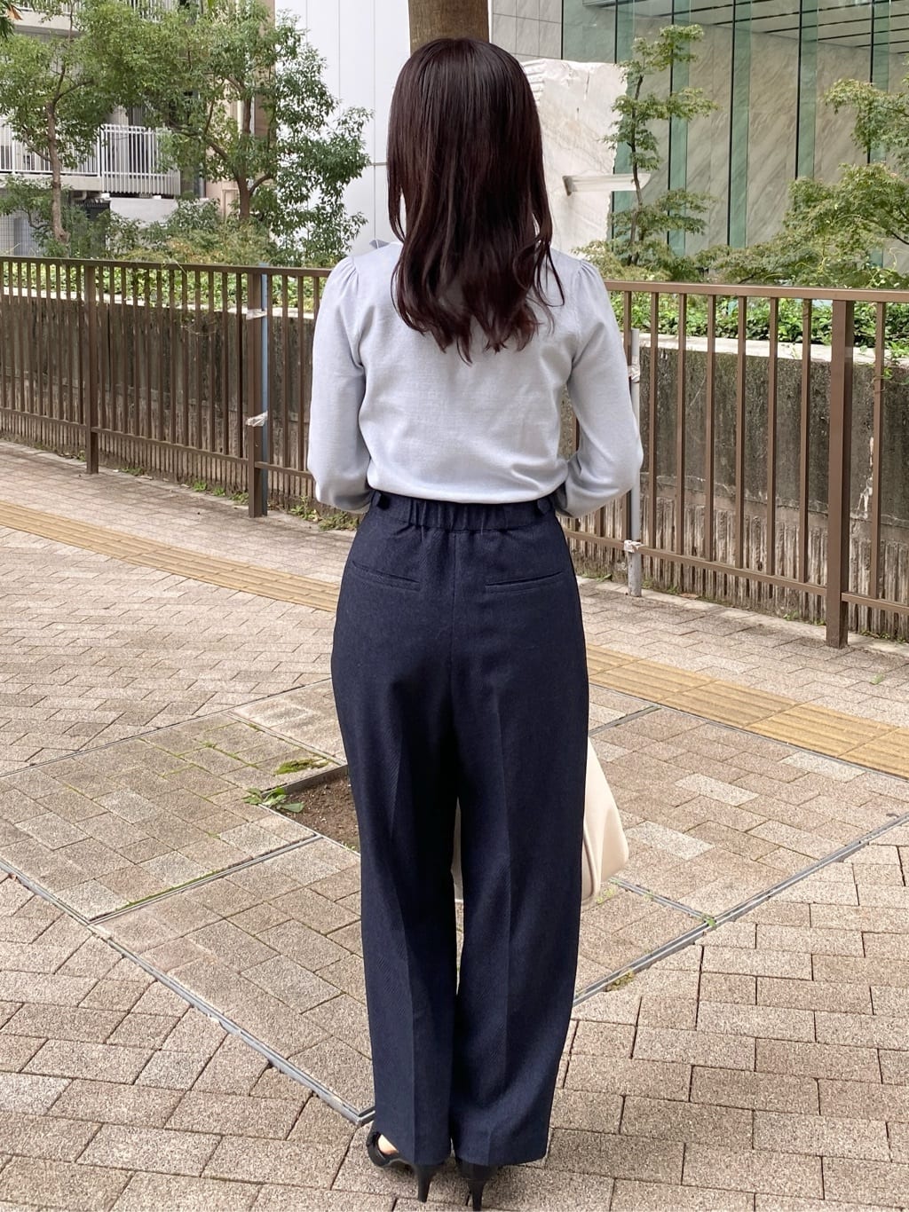 みさかさんの「index｜サイドリボンバイカラーニット【洗濯機OK】」を使ったコーディネート