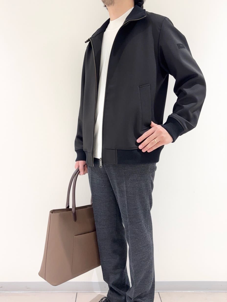 及川さんの「TAKEO KIKUCHI｜【JUST ONE LAYER】ダウンファブリック ジップアップ リブ ブルゾン」を使ったコーディネート