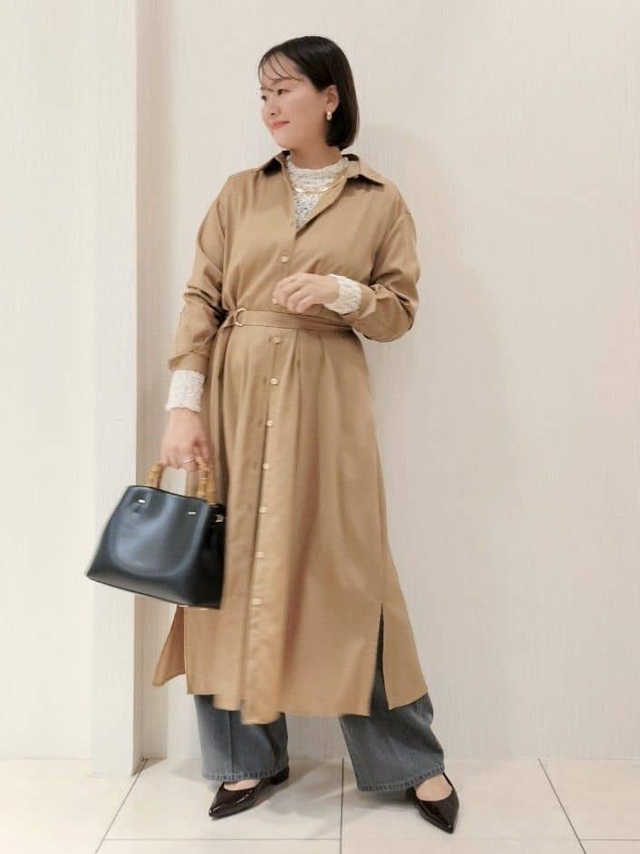 naokoさんの「UNTITLED｜【前開きボタン/ベルト付/羽織シャツ/】2WAYトレンチ風ワンピース」を使ったコーディネート