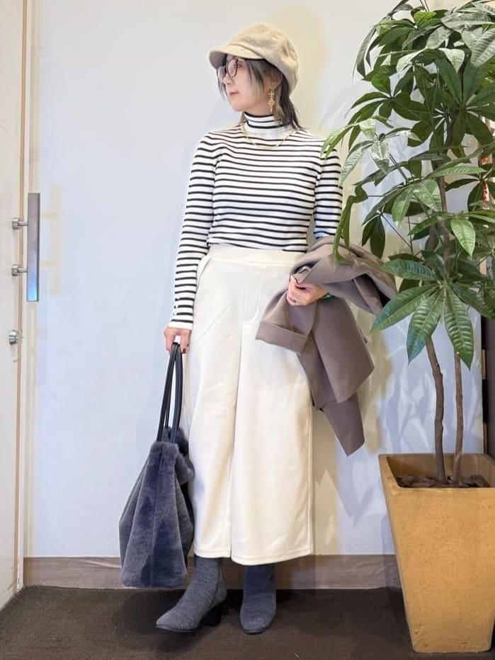 misakiさんの「SHOO･LA･RUE｜【洗濯機可】美脚見え あったか圧縮ニット ガウチョパンツ」を使ったコーディネート