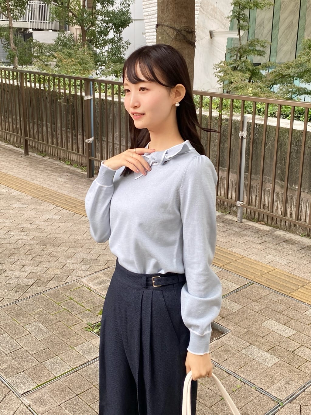 みさかさんの「index｜サイドリボンバイカラーニット【洗濯機OK】」を使ったコーディネート