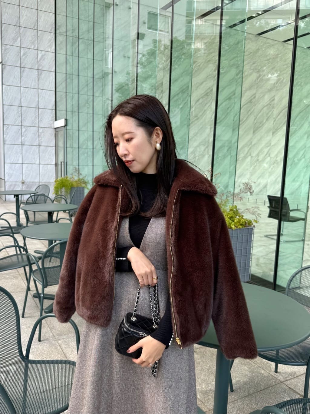 teiさんの「Couture brooch｜【多機能・フェミニン】パール調リブニット」を使ったコーディネート