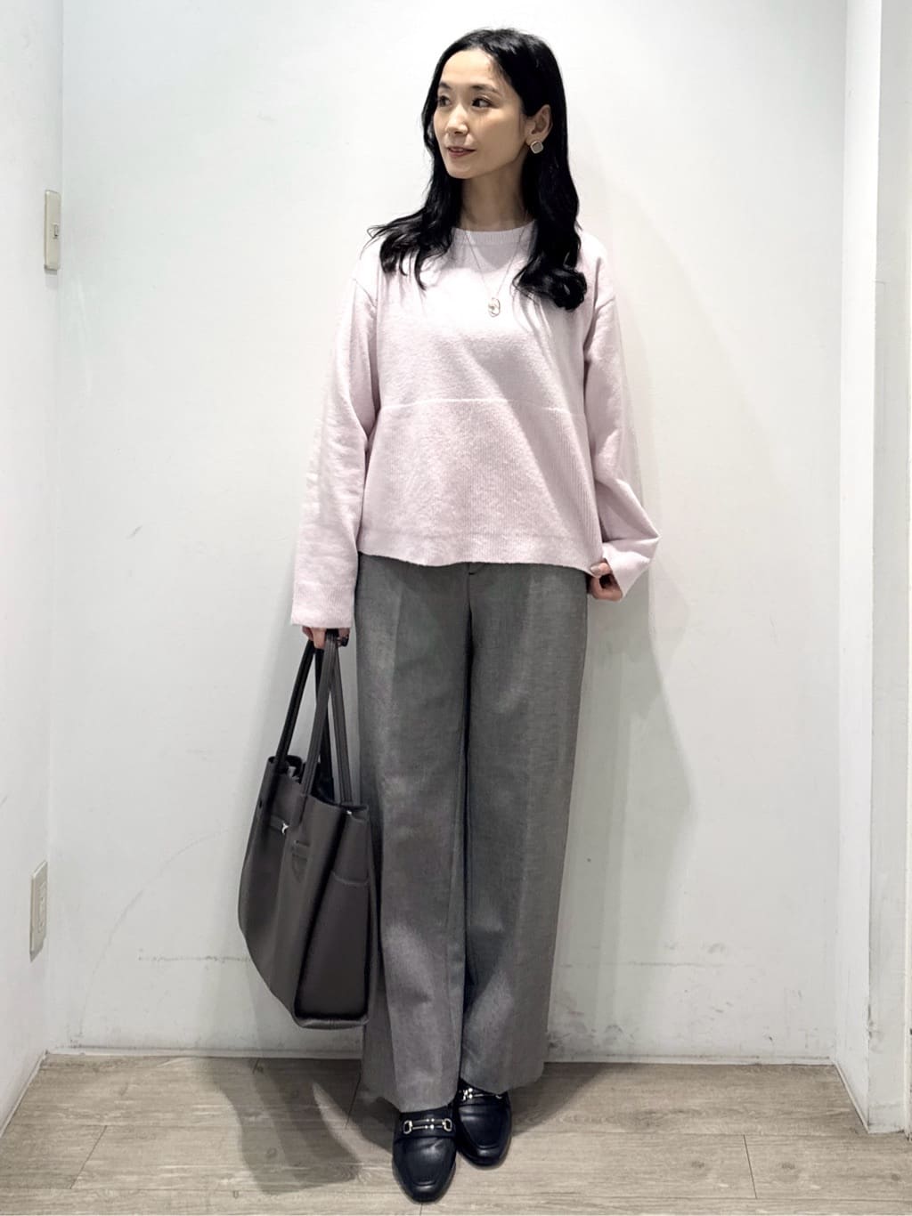 yuicciさんの「OPAQUE.CLIP｜ペプラムニット【洗濯機OK】」を使ったコーディネート