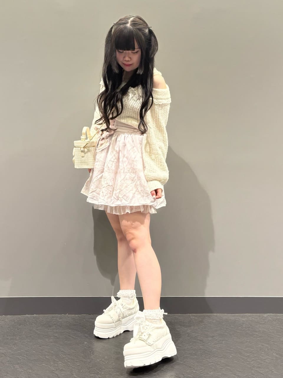 ひなさんの「ESPERANZA｜リボン付きバニティショルダーバッグ」を使ったコーディネート