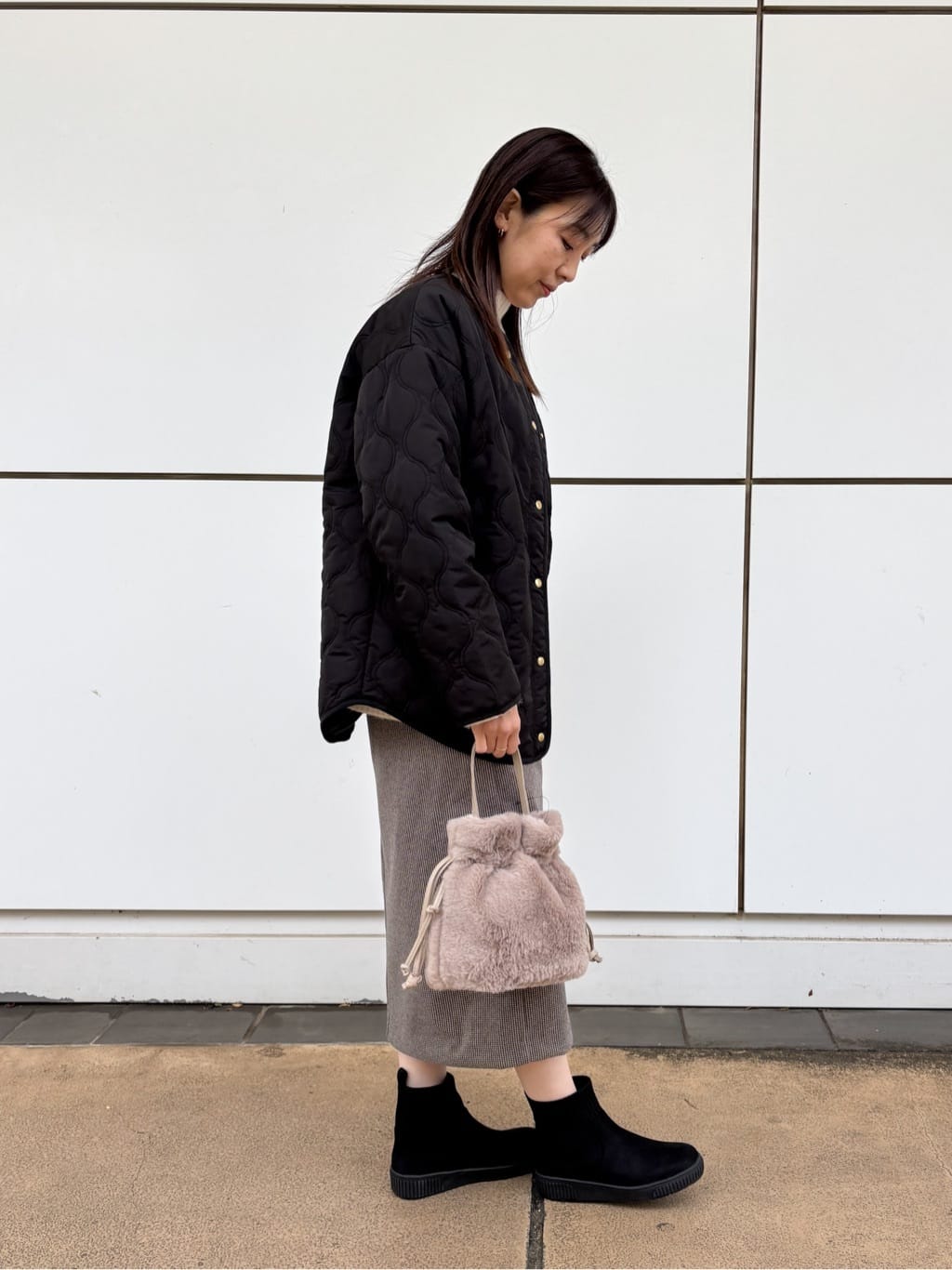 まいさんの「SHOO･LA･RUE｜フェイクファー巾着ショルダーバッグ」を使ったコーディネート