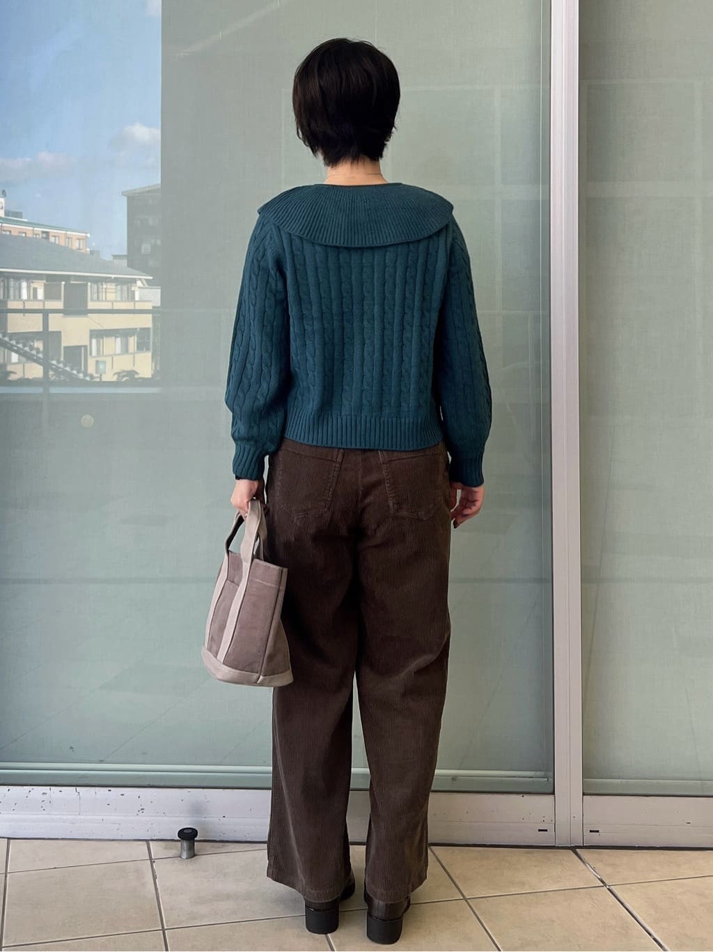 yo-koさんの「OPAQUE.CLIP｜ビック襟ケーブルニット【洗濯機OK／抗ピル】」を使ったコーディネート