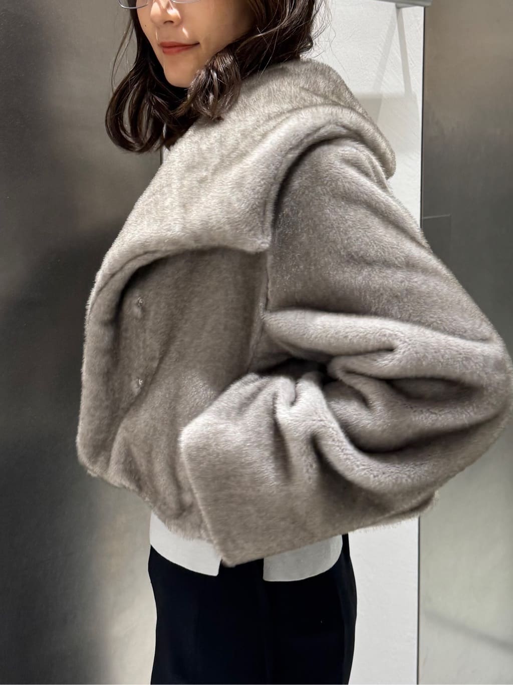 uchi__yamaさんの「CODE A｜faux mink short jacket」を使ったコーディネート