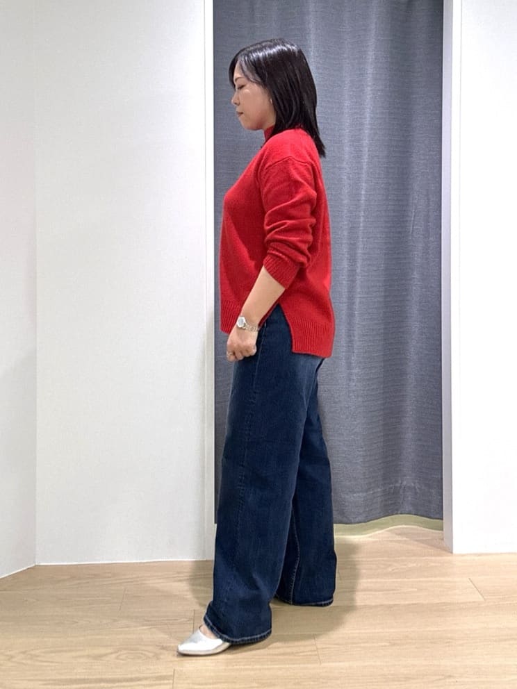 Akiさんの「INDIVI｜【冬ニット人気NO．1！／カシミヤ混】ミドルゲージハイネックニット」を使ったコーディネート