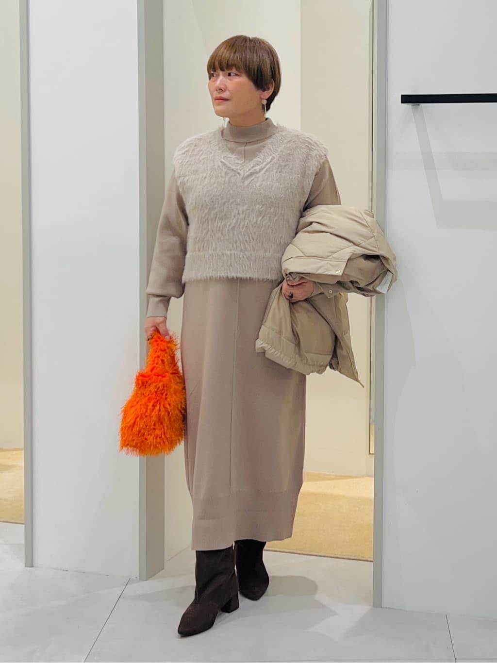 タナさんの「THE SHOP TK｜きれいめにもカジュアルにも ノーカラーキルトジャケット」を使ったコーディネート