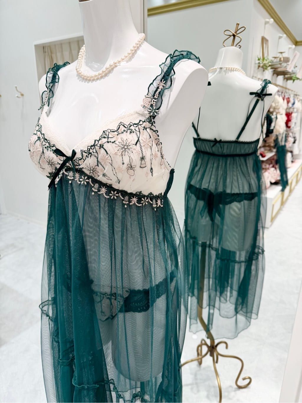 nishiさんの「Risa Magli｜【ルビー】 ブラジャー （B-C） ＜Side Shape（サイドシェイプ）＞」を使ったコーディネート