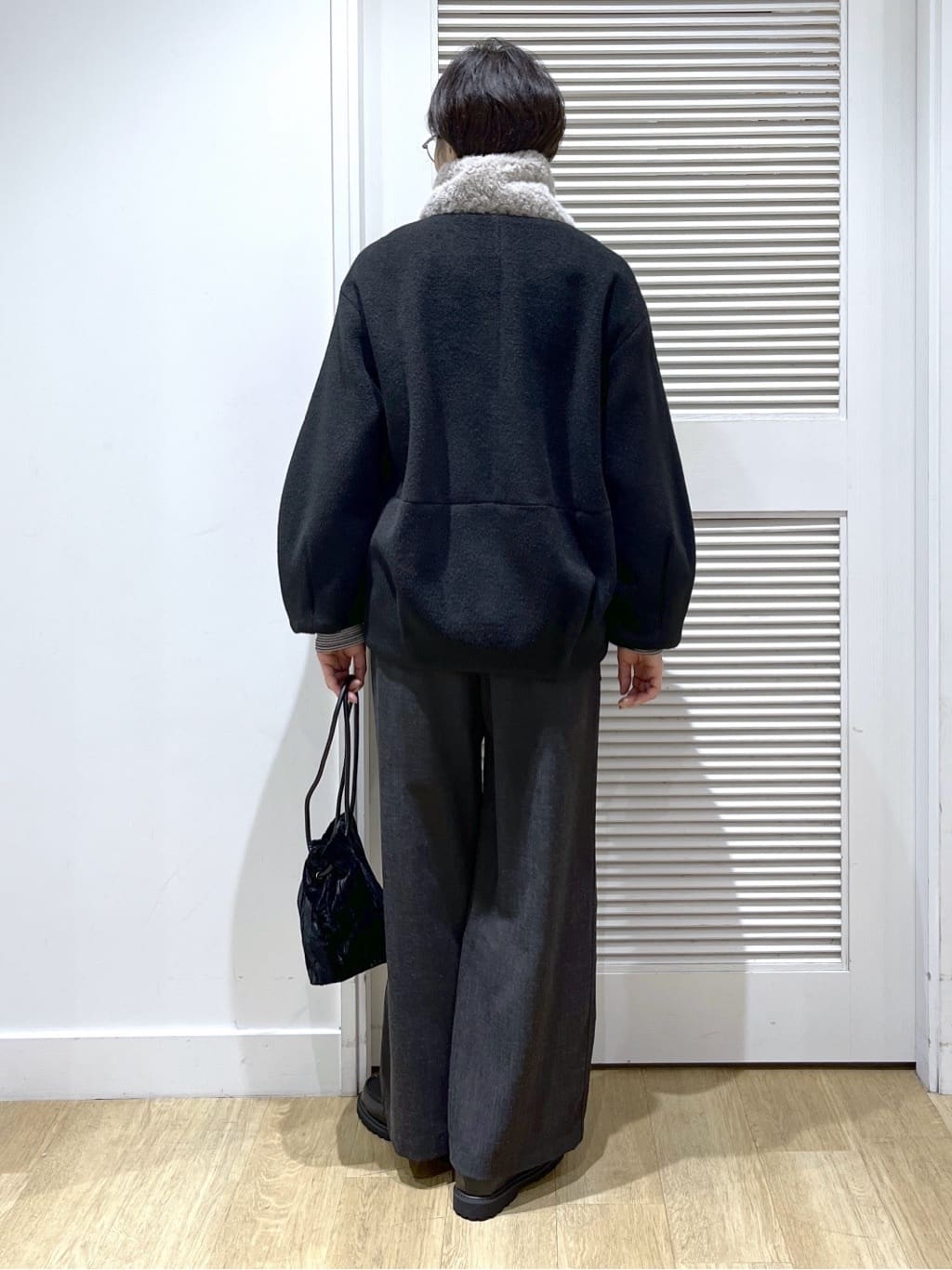 Miyazakiさんの「Dessin｜【裏地付き/洗える】コンフォートワイドパンツ」を使ったコーディネート