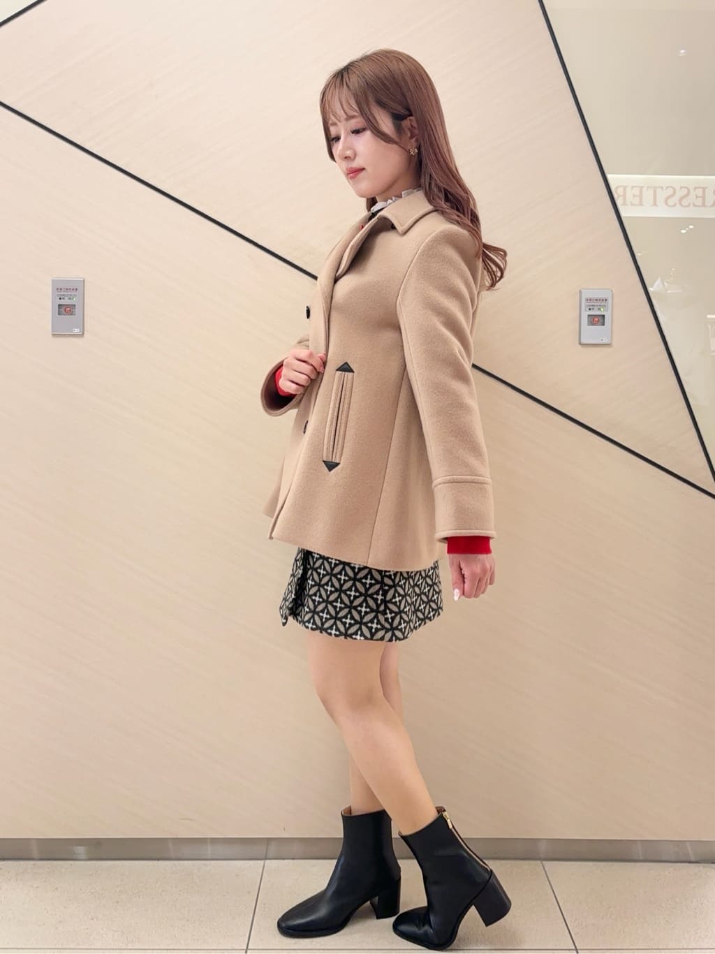 Rinaさんの「DRESSTERIOR｜◆オーバーラップジャカードミニスカート」を使ったコーディネート