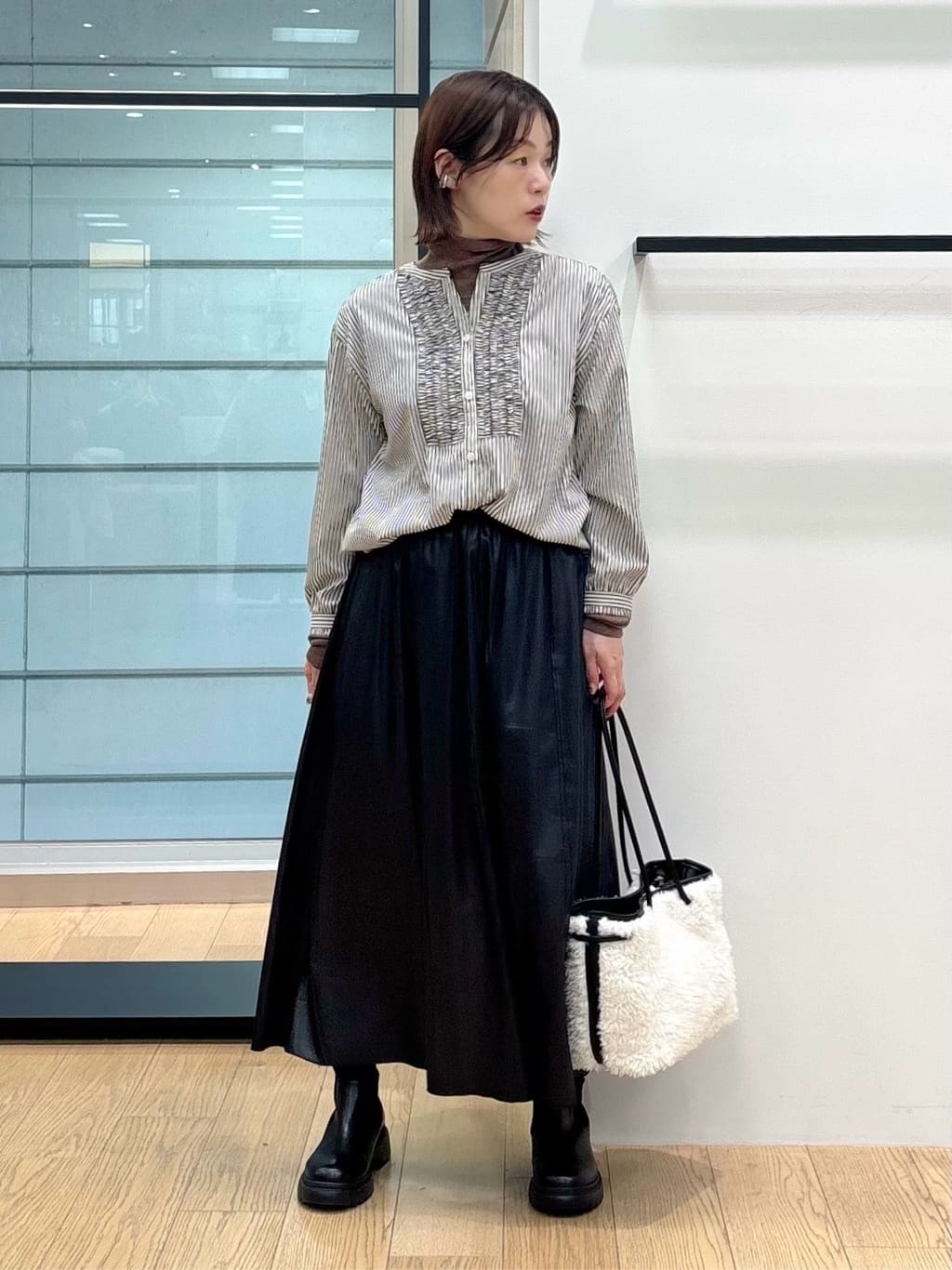 asamiさんの「INDIVI｜【洗える】胸元タックフリル長袖ブラウス」を使ったコーディネート