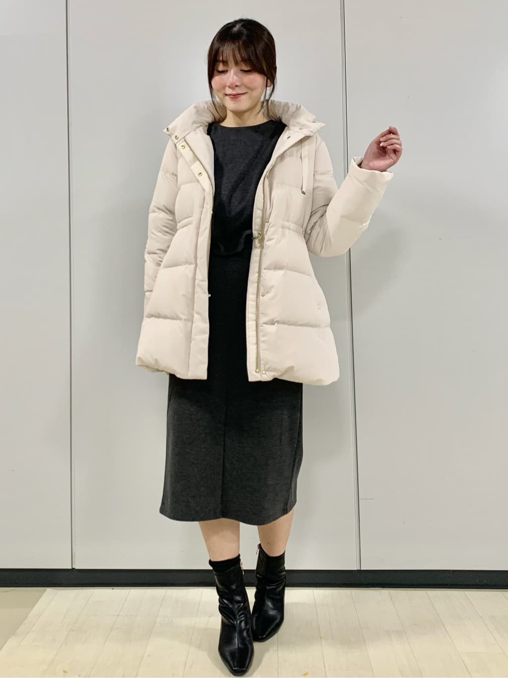 kasumiさんの「index｜KAWADAダウンドロストミドルコート【撥水／洗濯機OK／2WAY／静電気防止裏地】《XS～3L》」を使ったコーディネート