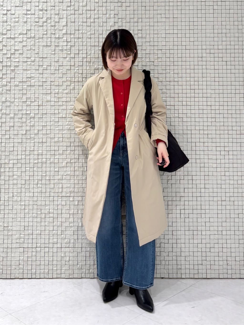 sakuさんの「INDIVI｜【超軽量／蓄熱】ライトパフチェスターコート」を使ったコーディネート