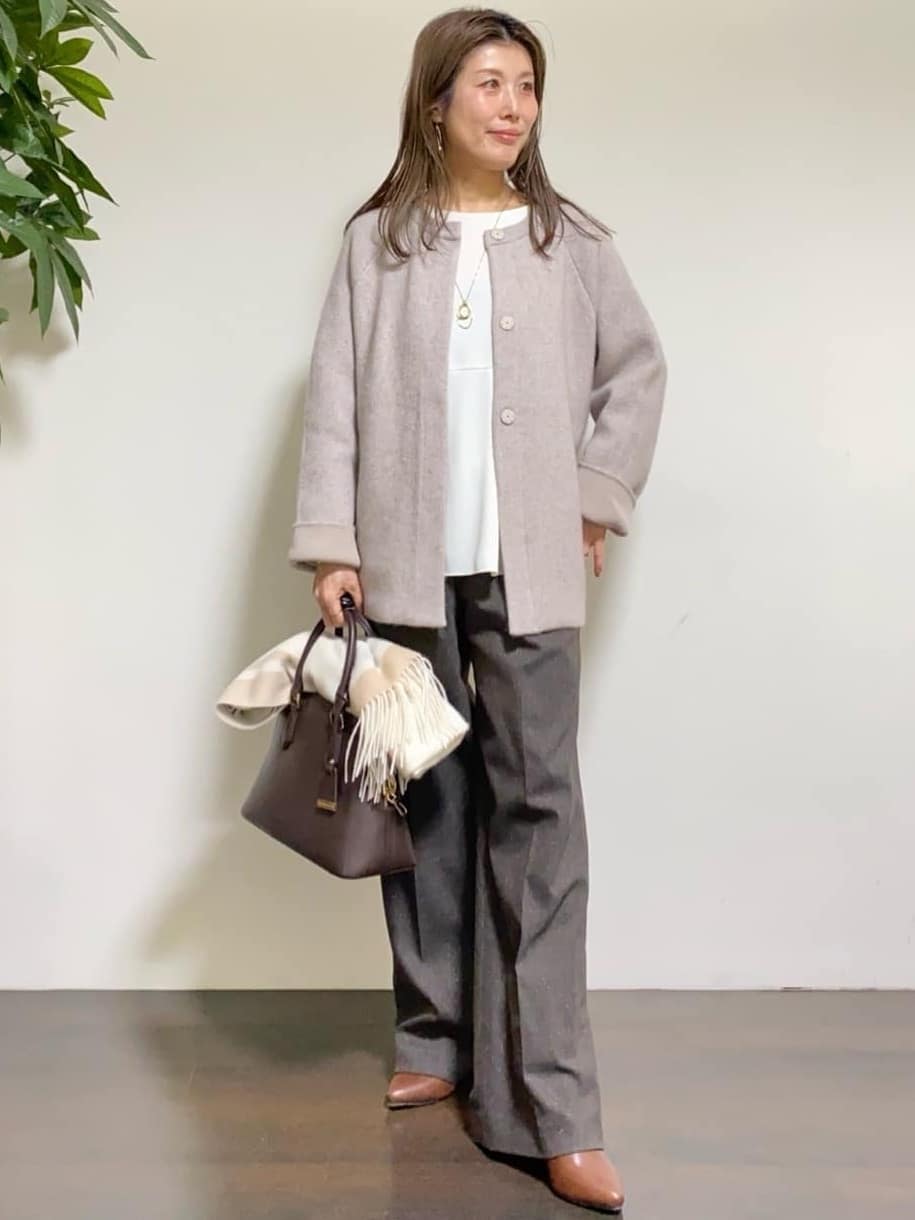 tomoさんの「UNTITLED｜【洗える/重ね着/フォーマル】レイヤード ペプラムブラウス」を使ったコーディネート