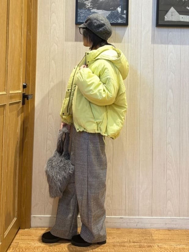 misakiさんの「SHOO･LA･RUE｜【撥水/あったか】たっぷり着られる 中綿モンスターショートコート」を使ったコーディネート