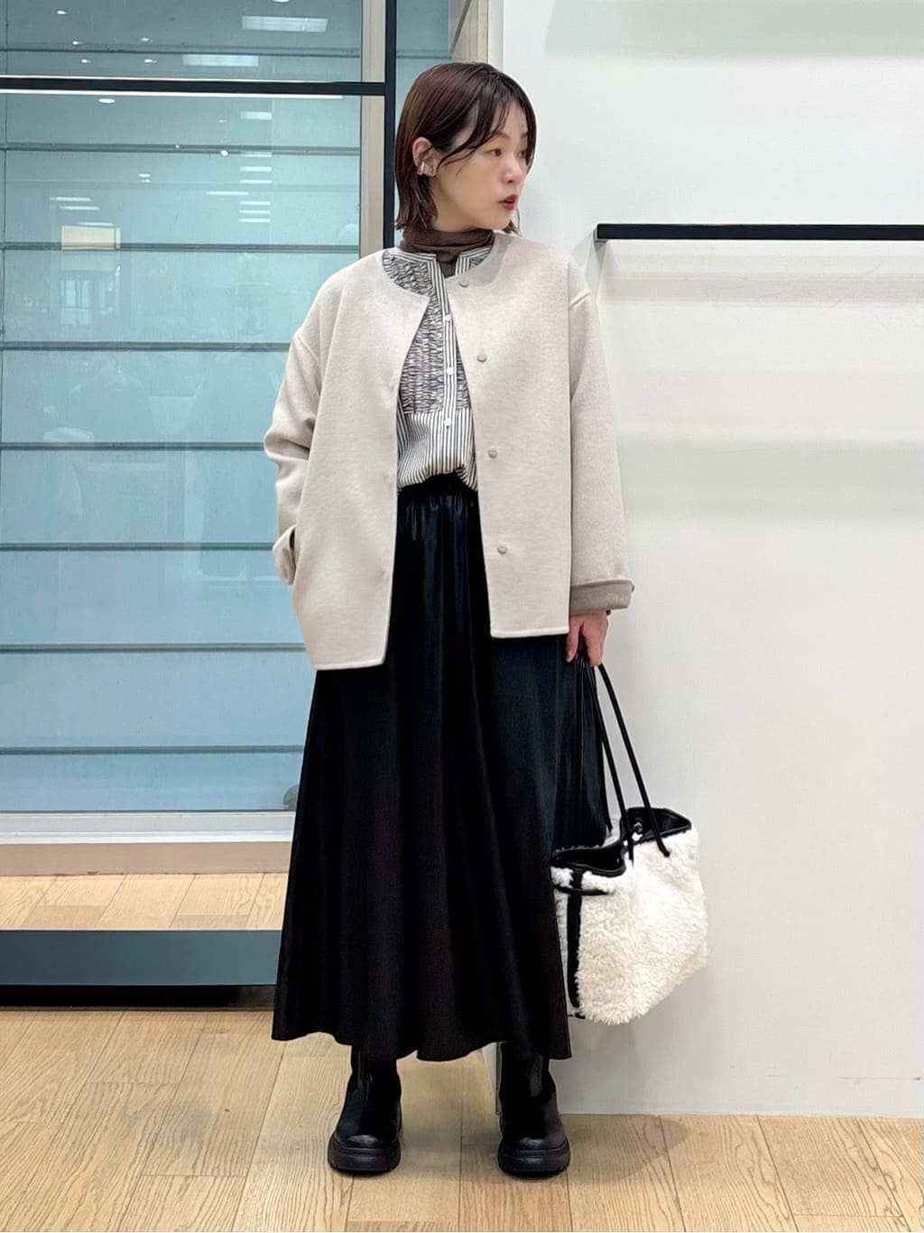 asamiさんの「INDIVI｜【洗える】胸元タックフリル長袖ブラウス」を使ったコーディネート