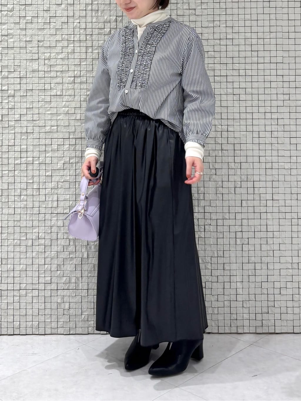 sakuさんの「INDIVI｜【洗える】胸元タックフリル長袖ブラウス」を使ったコーディネート