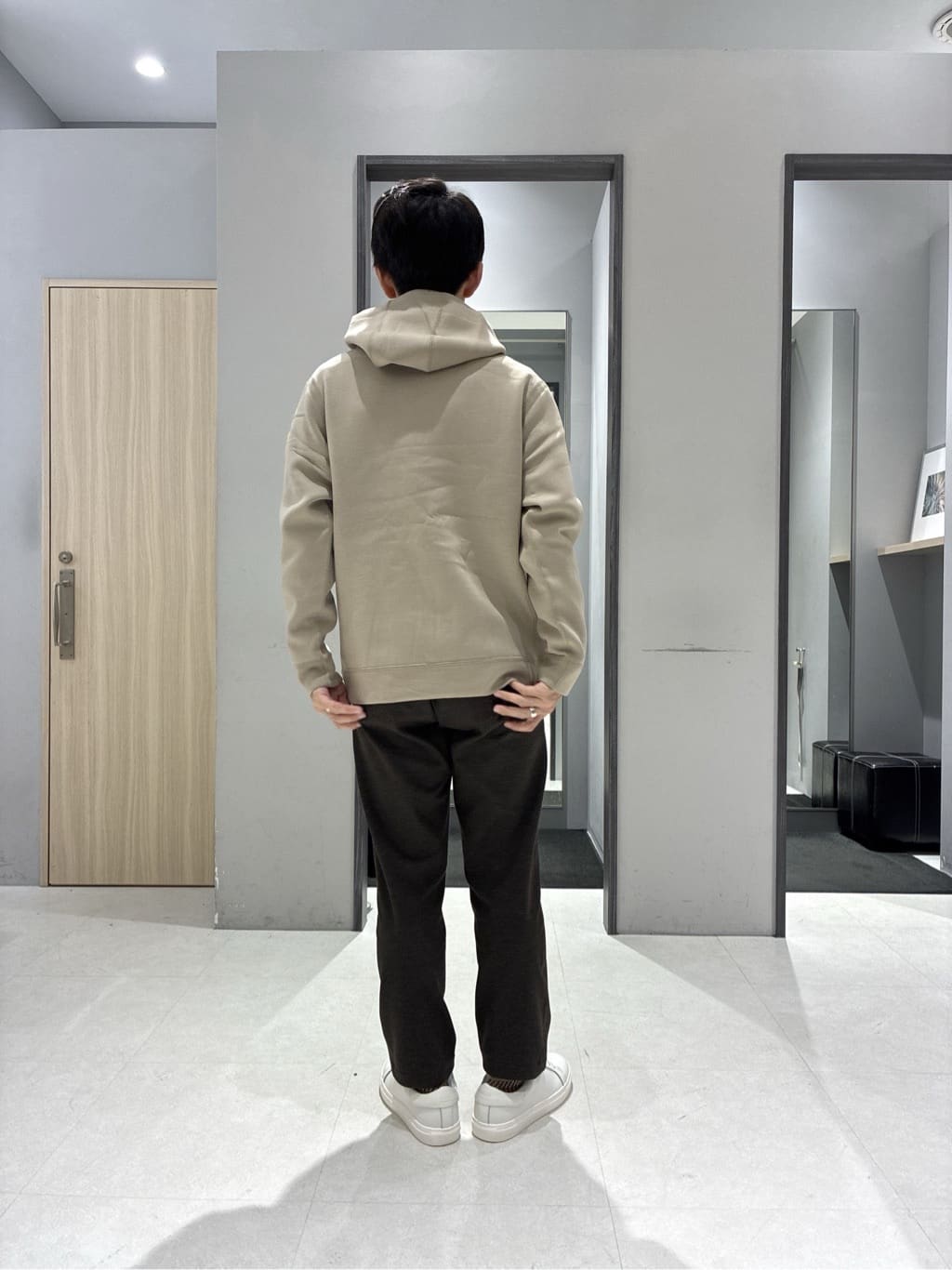 わいずみさんの「TAKEO KIKUCHI｜エアダン プルオーバー パーカー」を使ったコーディネート