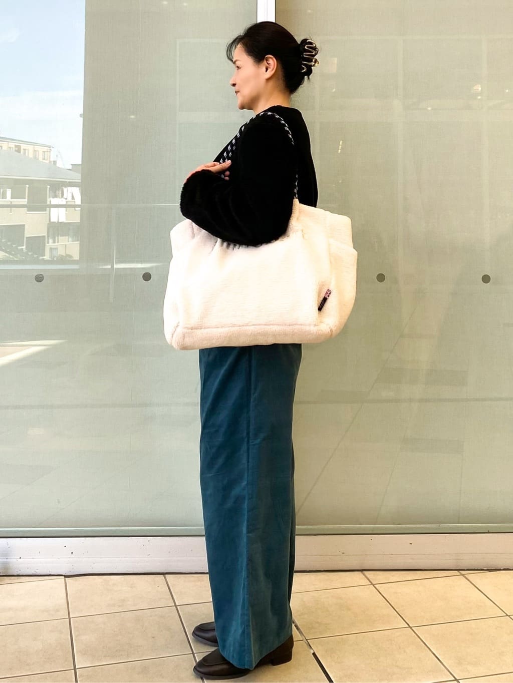 Jeanさんの「OPAQUE.CLIP｜フェイクボア切替ショートコート」を使ったコーディネート