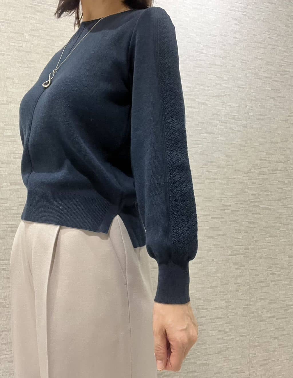 marikoさんの「Reflect｜【選べる8色／スカートにもパンツにも◎】ウール混ボートネックニット」を使ったコーディネート