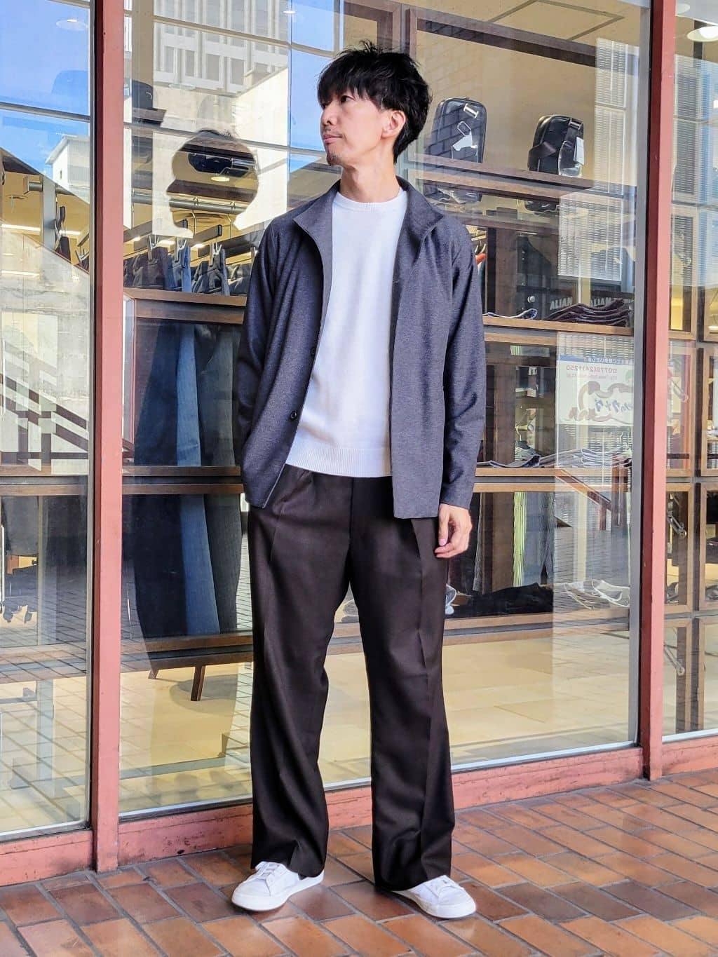 piroyaさんの「TAKEO KIKUCHI｜ツイルジャージー イタリアンカラージャケット」を使ったコーディネート
