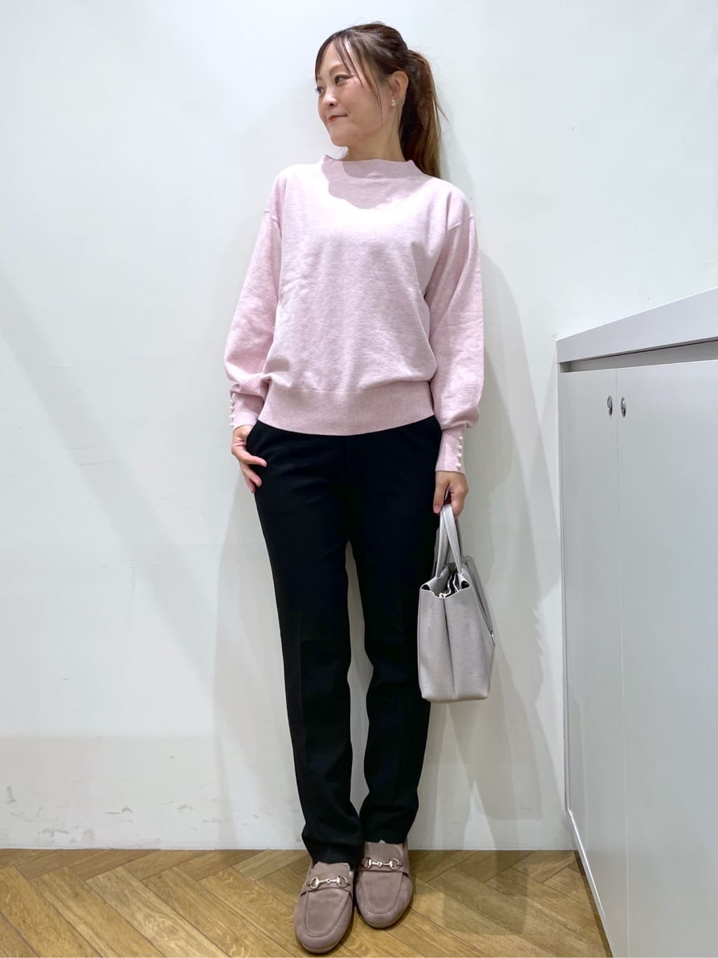 Junさんの「index｜ウォームストレッチテーパードパンツ【洗濯機OK／防シワ／吸湿発熱】《XS～3L》」を使ったコーディネート