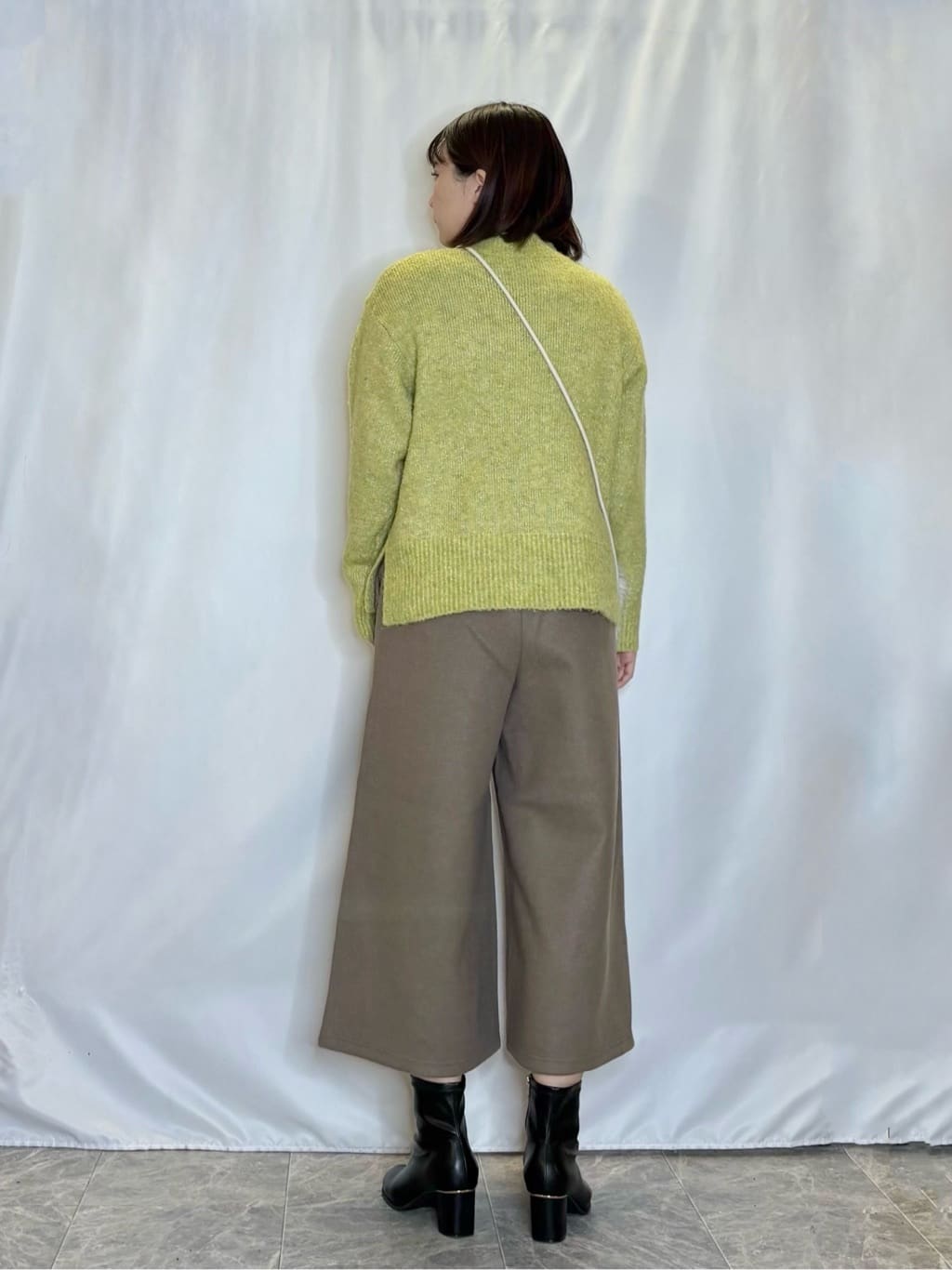 ネリさんの「SHOO･LA･RUE｜【洗濯機可】美脚見え あったか圧縮ニット ガウチョパンツ」を使ったコーディネート