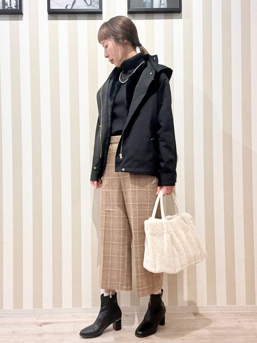 まつこさんの「SHOO･LA･RUE｜【洗濯機可/S-LL】きちんと見えする あったか裏起毛ガウチョパンツ」を使ったコーディネート