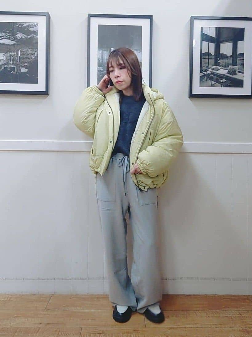 nao.さんの「SHOO･LA･RUE｜ふんわり柔らか ロゴフェザーニット」を使ったコーディネート