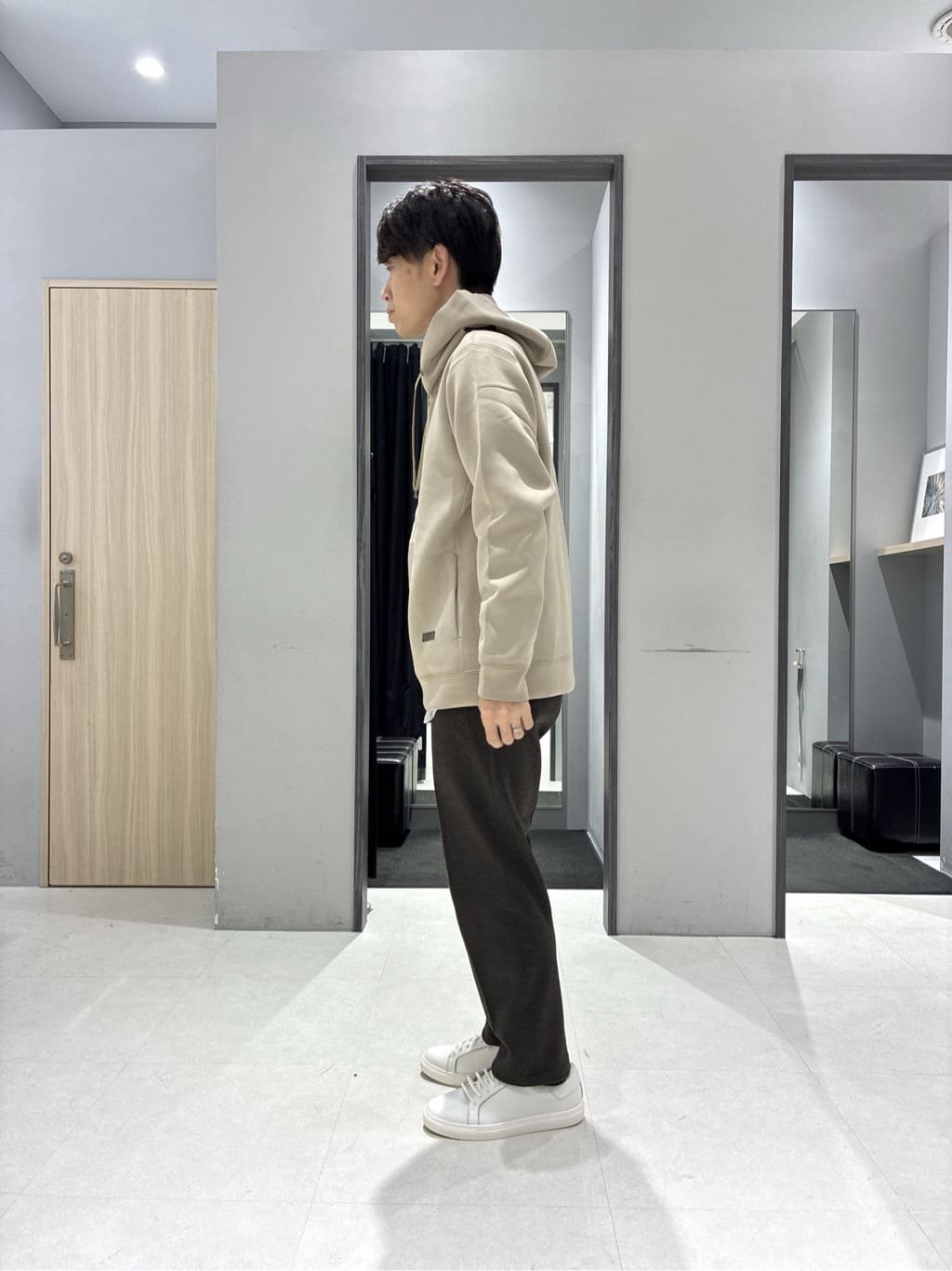 わいずみさんの「TAKEO KIKUCHI｜エアダン プルオーバー パーカー」を使ったコーディネート
