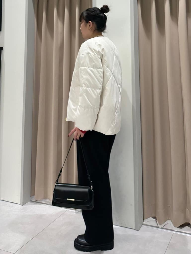 cottonさんの「THE SHOP TK｜きれいめにもカジュアルにも ノーカラーキルトジャケット」を使ったコーディネート