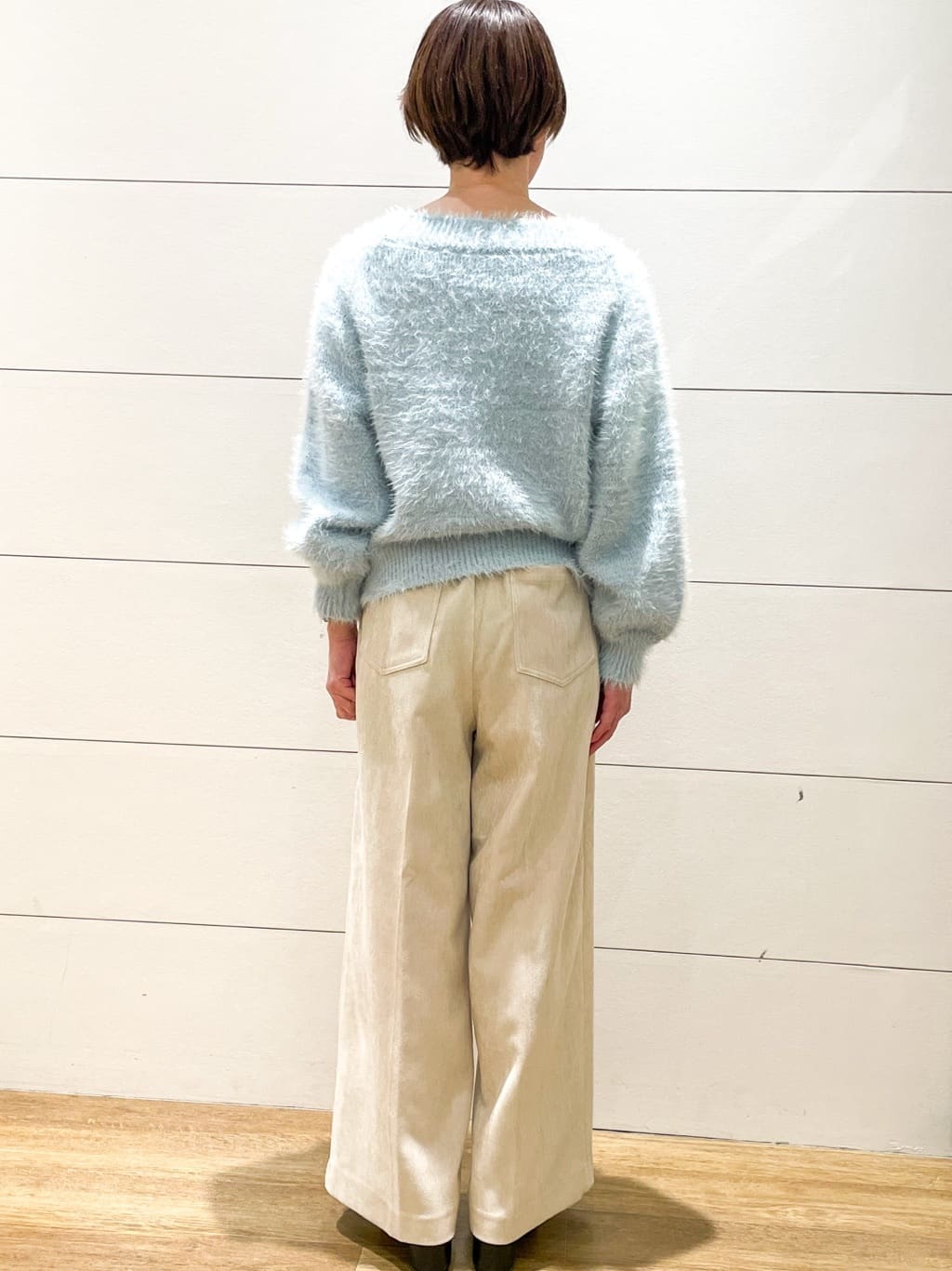 Ryoさんの「THE SHOP TK｜着るたびときめく ふんわりフェザーシャギーニット」を使ったコーディネート