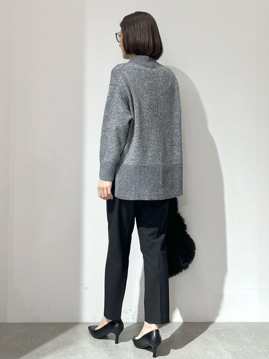 NAKAさんの「OPAQUE.CLIP｜ウォームタッチ テーパードパンツ【洗濯機洗OK／ストレッチ】」を使ったコーディネート