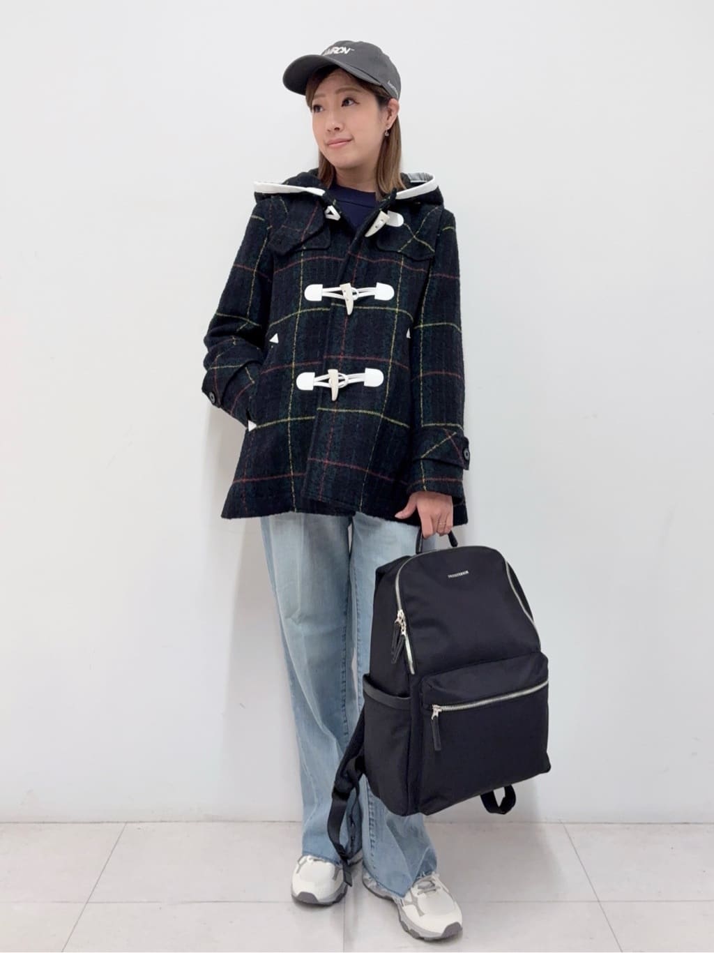 Nishijimaさんの「DRESSTERIOR｜センタープレス ワイドストレートデニム」を使ったコーディネート