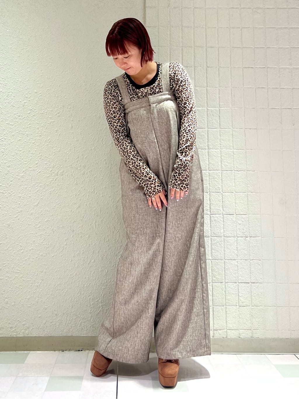 TAKAさんの「ESPERANZA｜【ラク盛り／ショートブーツ】リピーター続出／脚長美脚 3WAYボアレースアップショートブーツ」を使ったコーディネート