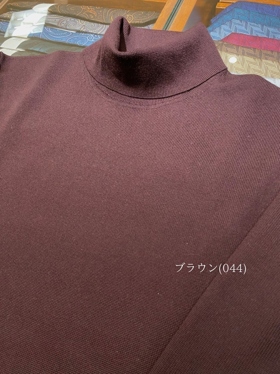 小南大和さんの「TAKEO KIKUCHI｜アンチピリング タートルネック ニット」を使ったコーディネート