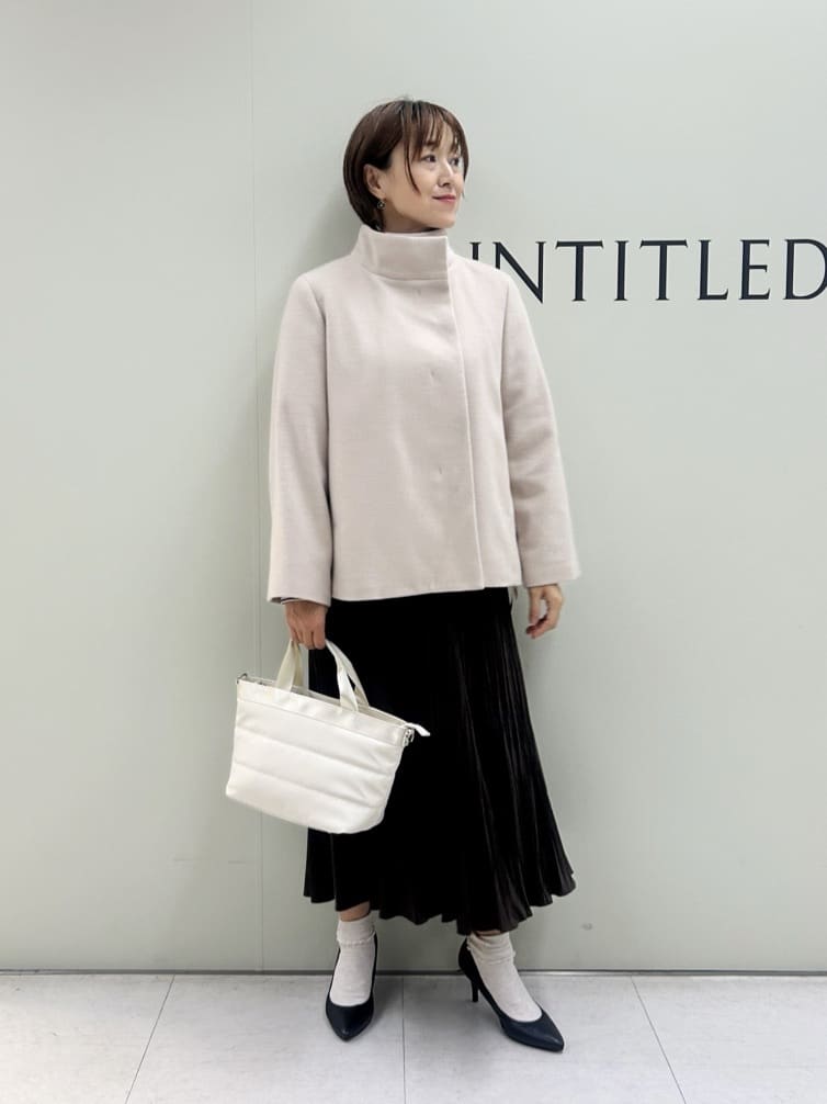 Mikiさんの「UNTITLED｜【着回しが効く／オンオフアウター】ウールショートコート」を使ったコーディネート
