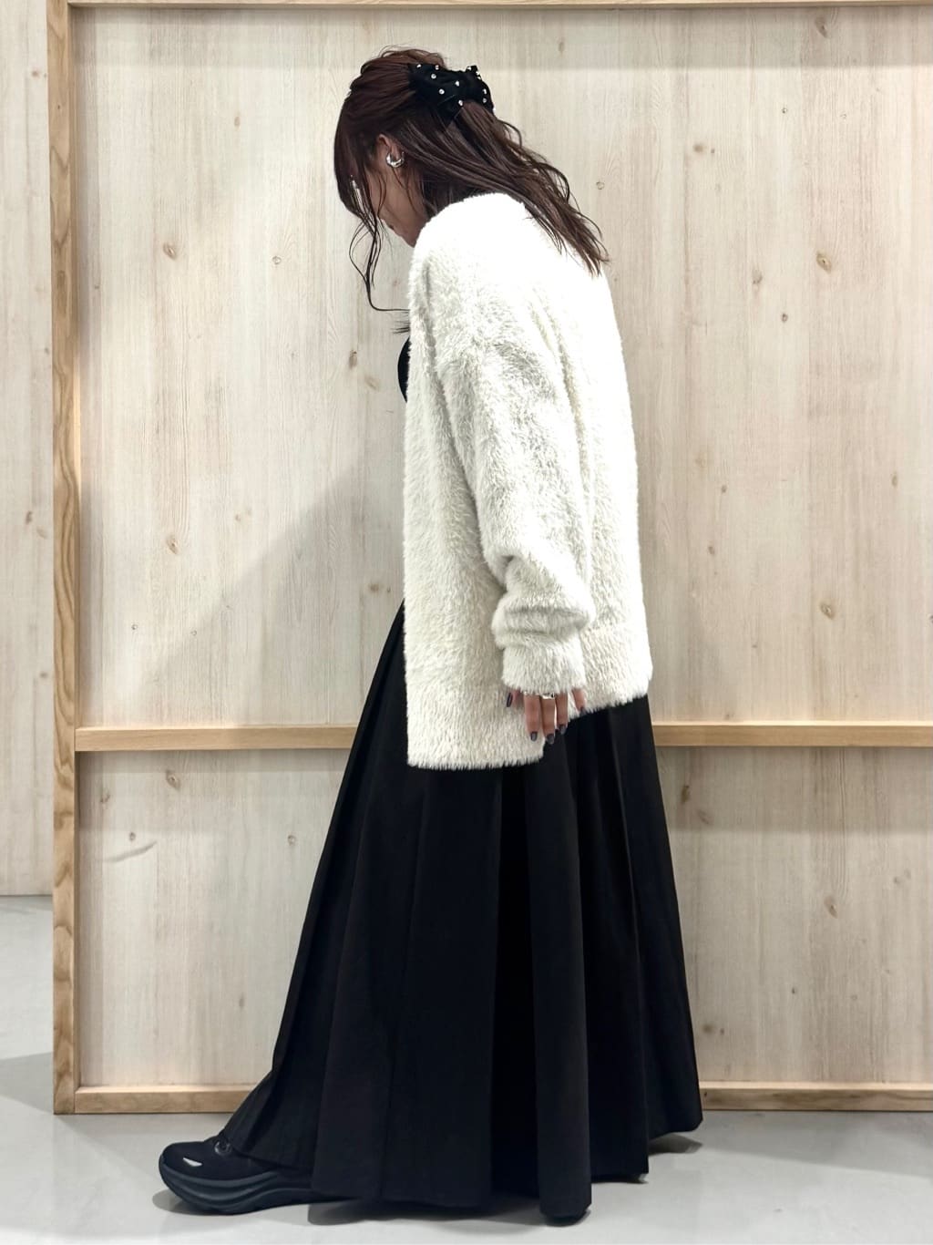 nanaさんの「THE SHOP TK｜【ふわふわあったか】フェザーカーディガン」を使ったコーディネート