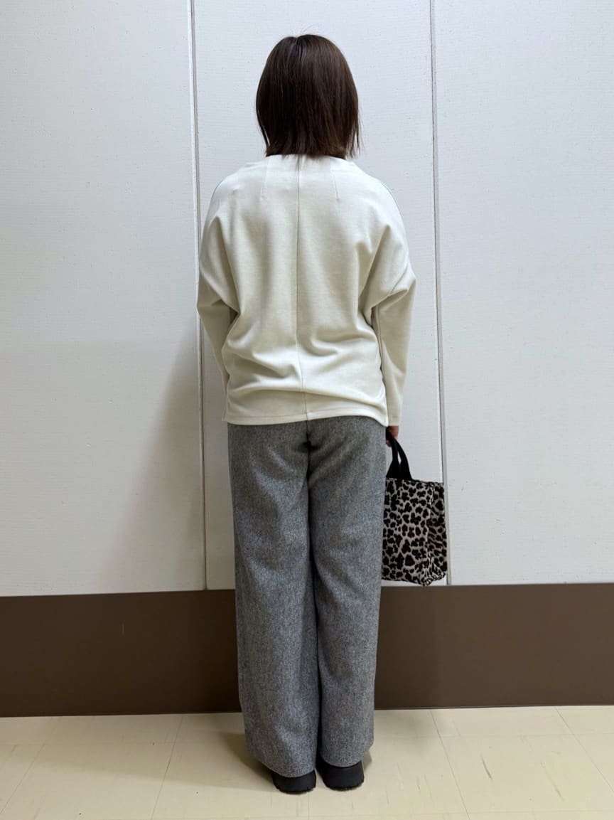 Rikoさんの「INDIVI｜【SETUP可能／洗える／UVケア】ライトジャージ ボトルネックトップス」を使ったコーディネート