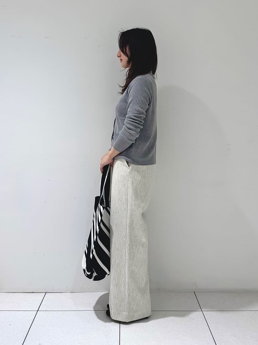 そんさんの「INDIVI｜【トレンド】衿付きワイドリブニット」を使ったコーディネート