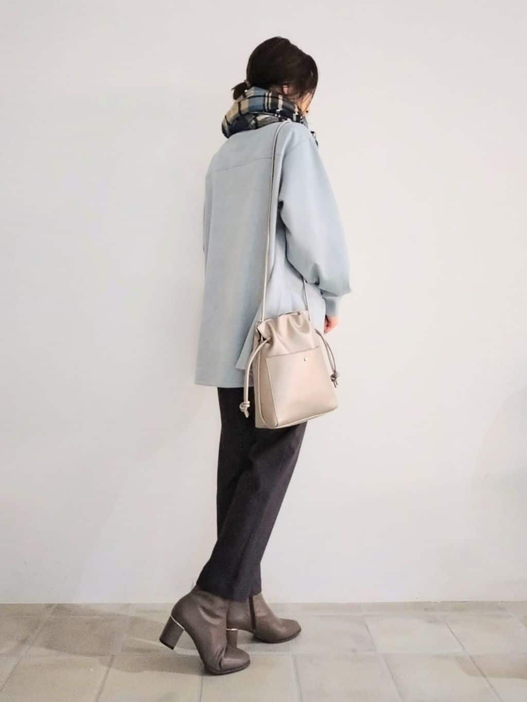 miomioさんの「SHOO･LA･RUE｜【高レビュー/洗濯機可/SS-LL】あったか裏起毛 のびのびストレッチ テーパードパンツ」を使ったコーディネート
