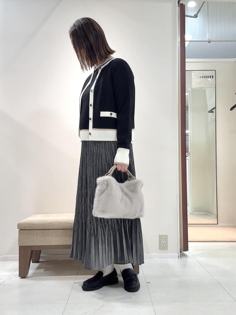 YUIさんの「UNTITLED｜【アンサンブル可/ジャケット風】ウールミラノリブカーディガン」を使ったコーディネート