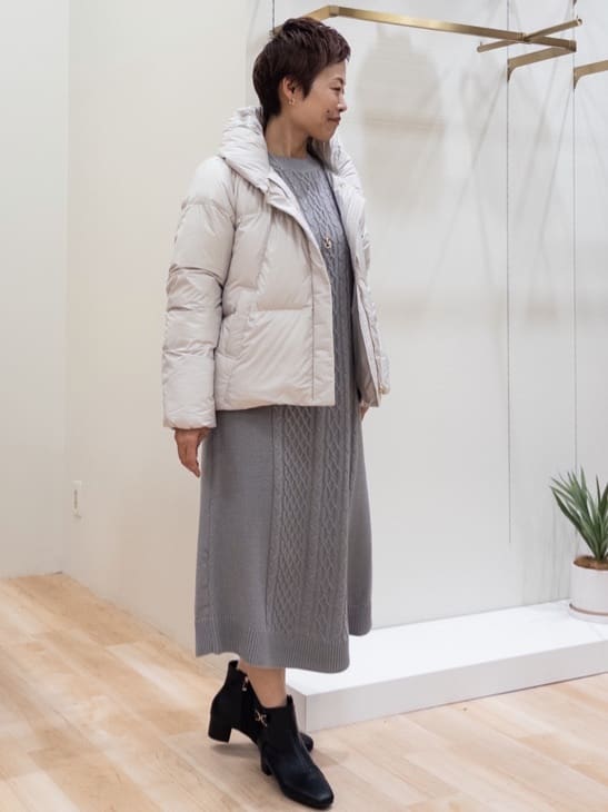 シュウコさんの「grove｜【名品アウター／800FP・多機能】つつまれダウンショート」を使ったコーディネート