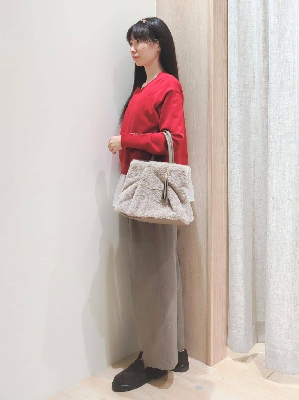 Yuiさんの「grove｜裾レイヤードニットプルオーバー」を使ったコーディネート