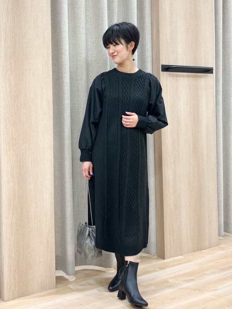 Keiさんの「grove｜一枚で華やぐ、袖布帛ケーブルニットワンピース」を使ったコーディネート